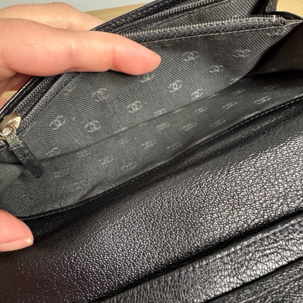 CHANEL Classic Black Leather Wallet - Picture 14 of 16